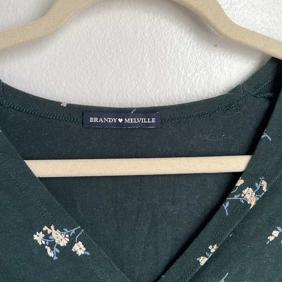 Brandy Melville top - Picture 2 of 3
